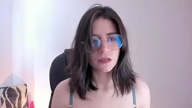 HazelKush from StripChat is Freechat