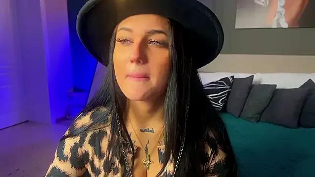 Girls and cam to cam: Watch as these sophisticated entertainers uncover their stunning costumes and curvaceous curves online!