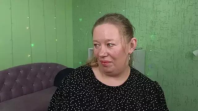 Helena_Auburn from StripChat is Freechat