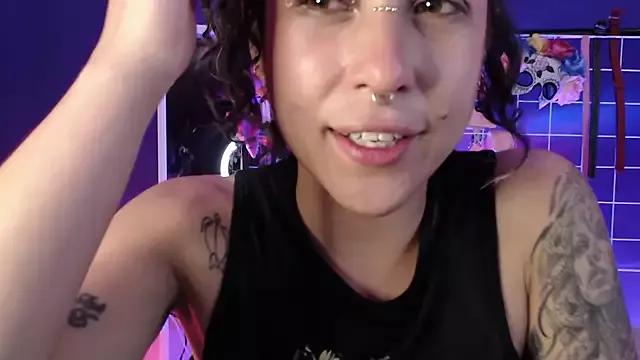 Hellen_dumont from StripChat is Freechat
