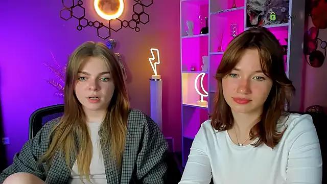 Girls and cam to cam: Watch as these sophisticated entertainers uncover their stunning costumes and curvaceous curves online!