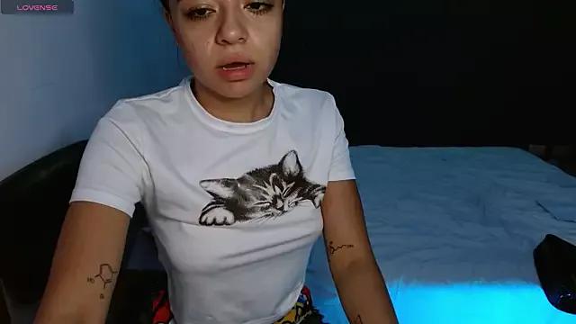 Girls and cam to cam: Watch as these sophisticated entertainers uncover their stunning costumes and curvaceous curves online!