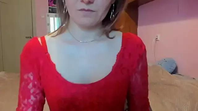 HolmesAriana from StripChat is Freechat