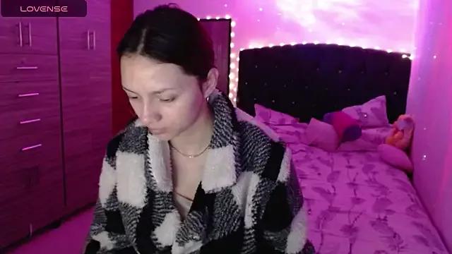 holy_juli from StripChat is Freechat