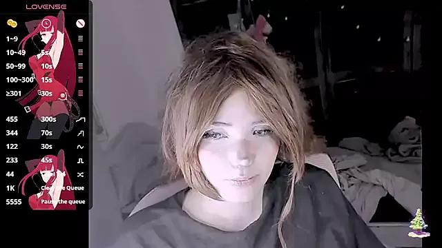 Honeyapplealaska from StripChat is Freechat