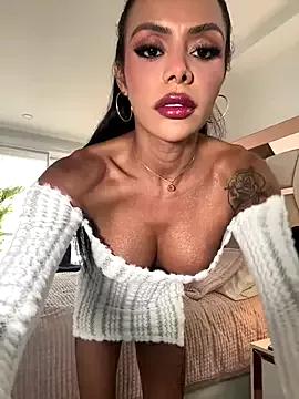 Girls and cam to cam: Watch as these sophisticated entertainers uncover their stunning costumes and curvaceous curves online!