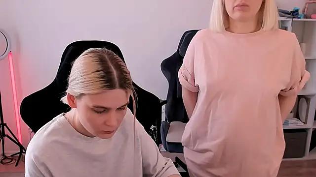 Photos of hotblonds from StripChat is Freechat