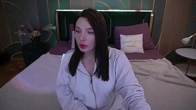 IceDanielles from StripChat is Freechat
