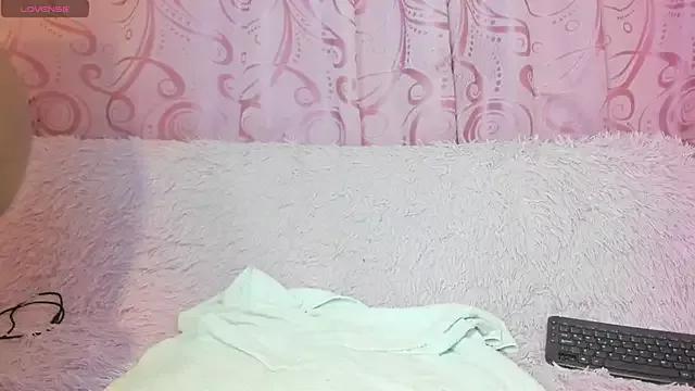 Girls and cam to cam: Watch as these sophisticated entertainers uncover their stunning costumes and curvaceous curves online!