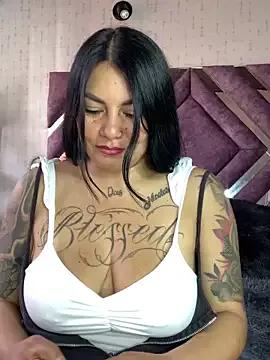 Ilona_Pink from StripChat is Freechat