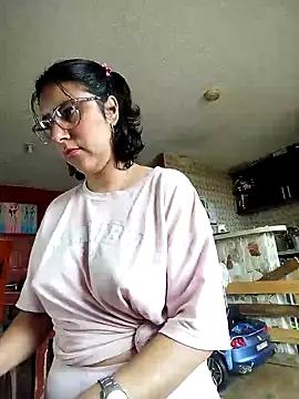 Im_Alma_ from StripChat is Freechat