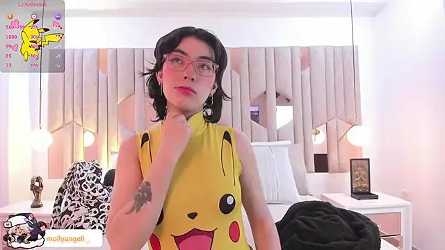 Girls and cam to cam: Watch as these sophisticated entertainers uncover their stunning costumes and curvaceous curves online!
