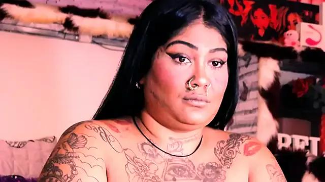 Girls and cam to cam: Watch as these sophisticated entertainers uncover their stunning costumes and curvaceous curves online!