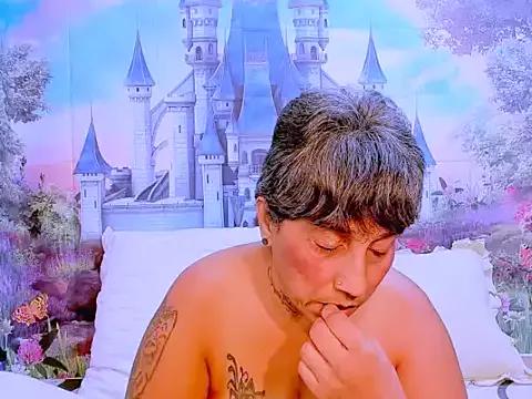 indianroxy from StripChat is Freechat