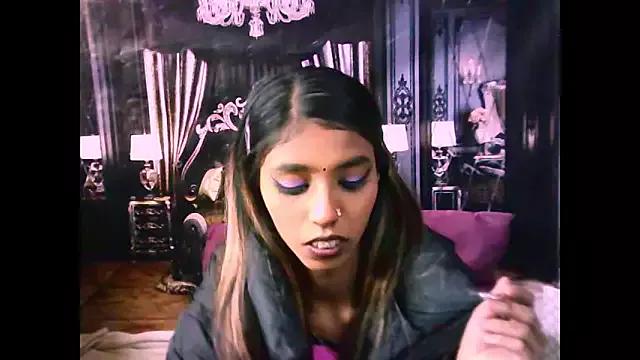 IndianSexySlender from StripChat is Freechat