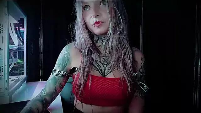 InesGold from StripChat is Freechat
