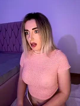 Iris_Diamond from StripChat is Freechat