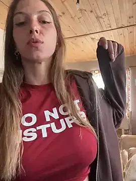 irisdollbb from StripChat is Freechat
