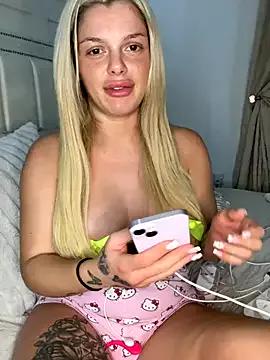 Irish_BarbieMilfx from StripChat is Freechat