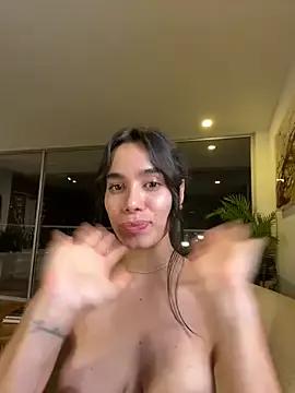 Irish_Collins from StripChat is Freechat