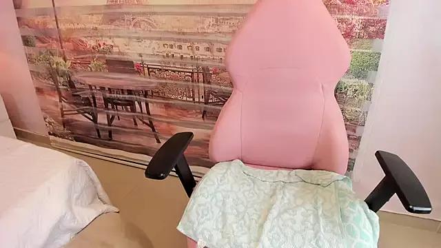 Girls and cam to cam: Watch as these sophisticated entertainers uncover their stunning costumes and curvaceous curves online!