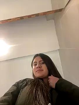 Isabella21_ from StripChat is Freechat