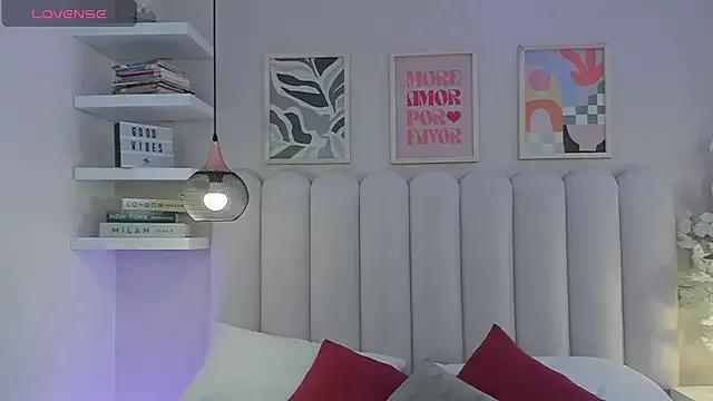 Girls and cam to cam: Watch as these sophisticated entertainers uncover their stunning costumes and curvaceous curves online!