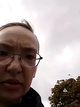 Isabella_Geney from StripChat is Freechat
