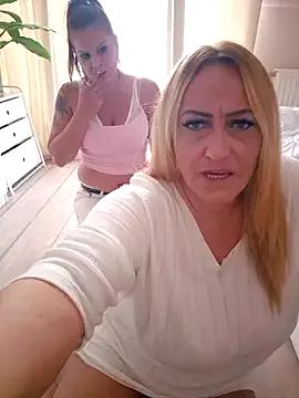 Girls and cam to cam: Watch as these sophisticated entertainers uncover their stunning costumes and curvaceous curves online!