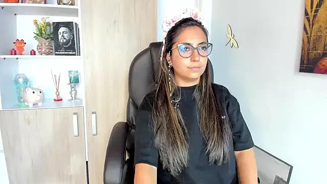 Isabellaa22_1 from StripChat is Freechat