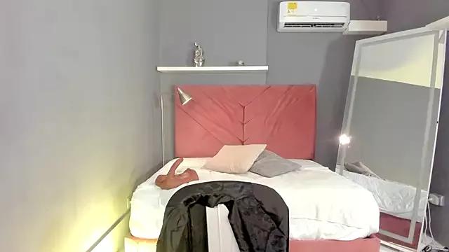 isabelle_rios from StripChat is Freechat