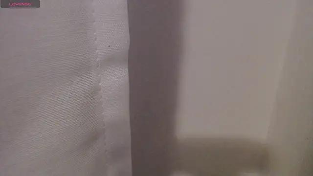 issa--love from StripChat