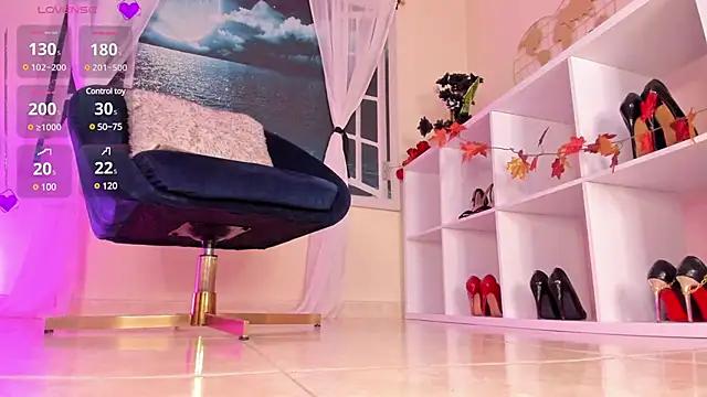 Girls and cam to cam: Watch as these sophisticated entertainers uncover their stunning costumes and curvaceous curves online!