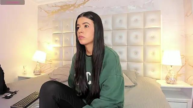 IvySanders1 from StripChat is Freechat