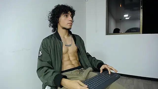 JackesTaylor from StripChat is Freechat
