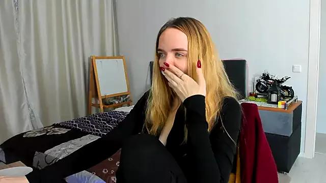 JanetShy from StripChat is Freechat
