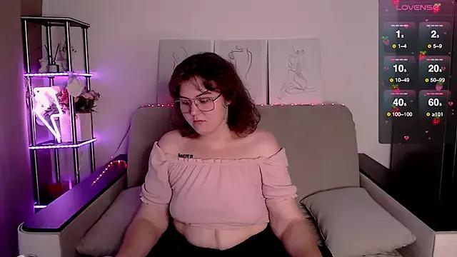 Janie_Curvyy from StripChat is Freechat