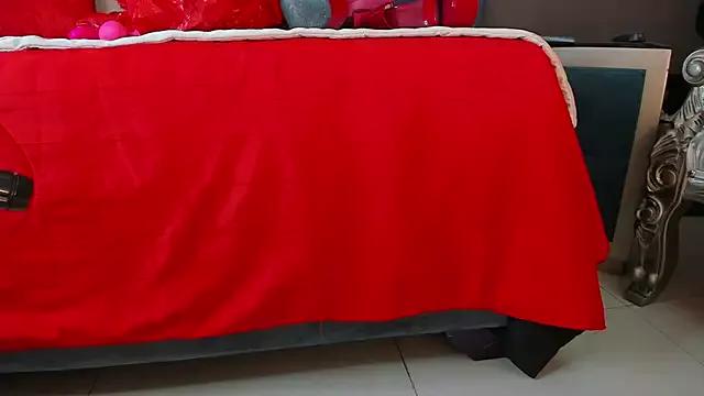 Janna_Rousse_ from StripChat is Freechat