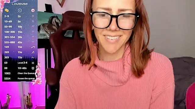 Girls and cam to cam: Watch as these sophisticated entertainers uncover their stunning costumes and curvaceous curves online!