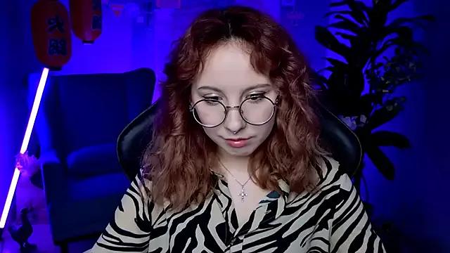 Girls and cam to cam: Watch as these sophisticated entertainers uncover their stunning costumes and curvaceous curves online!