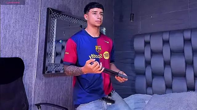 Girls and cam to cam: Watch as these sophisticated entertainers uncover their stunning costumes and curvaceous curves online!