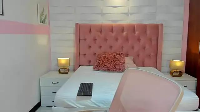 Girls and cam to cam: Watch as these sophisticated entertainers uncover their stunning costumes and curvaceous curves online!