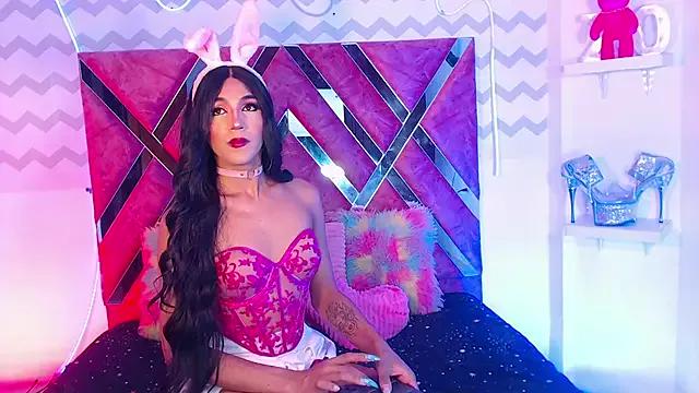Girls and cam to cam: Watch as these sophisticated entertainers uncover their stunning costumes and curvaceous curves online!