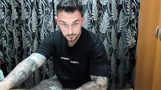 Jonmusclemaster from StripChat is Freechat