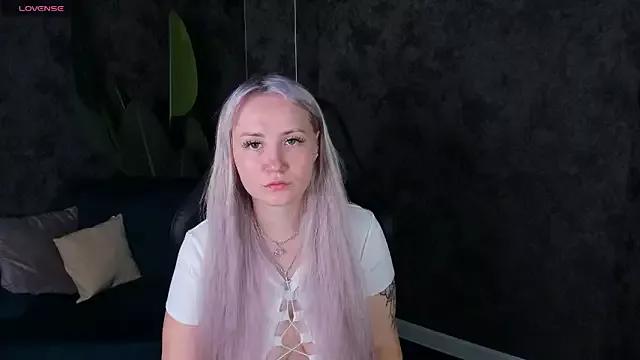 Joyce_Howard from StripChat is Freechat
