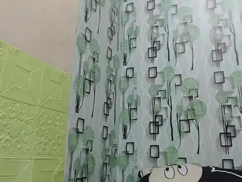 juicey_pussy from StripChat is Freechat