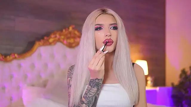 Girls and cam to cam: Watch as these sophisticated entertainers uncover their stunning costumes and curvaceous curves online!