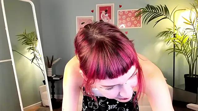 julia_key from StripChat is Freechat