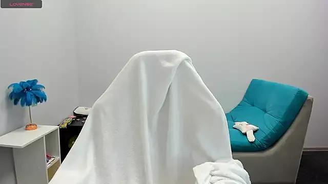 Girls and cam to cam: Watch as these sophisticated entertainers uncover their stunning costumes and curvaceous curves online!