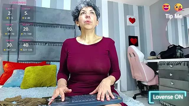 Girls and cam to cam: Watch as these sophisticated entertainers uncover their stunning costumes and curvaceous curves online!